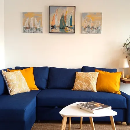 Apartment Art & Cozy New Apartmant Near And Historic Center Of Kastel Stari