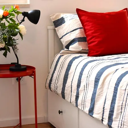 Art & Cozy New Apartmant Near And Historic Center Of Kastel Stari Apartment *